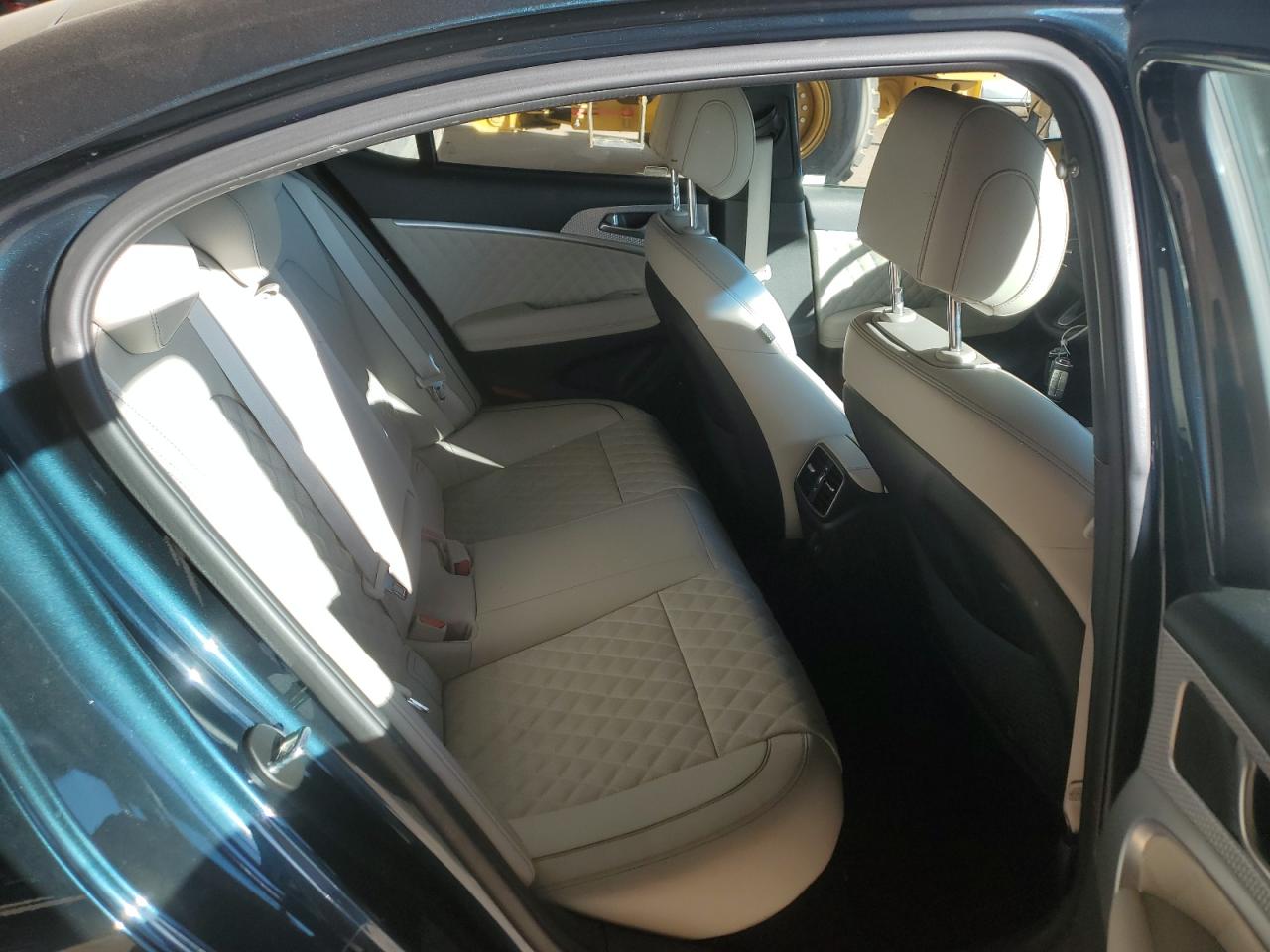 2022 GENESIS G70 BASE VIN:KMTG54TE0NU096602