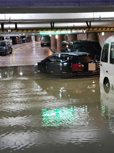 2015 Hyundai Santa FE NONE VIN: