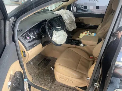 2017 Kia Carnival VIN: