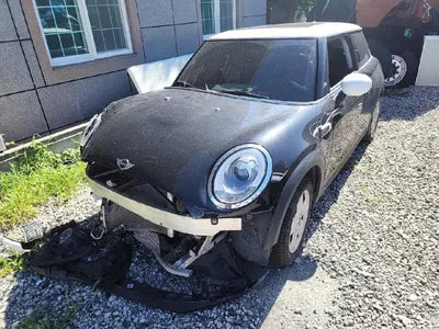 2018 MINI Cooper VIN: