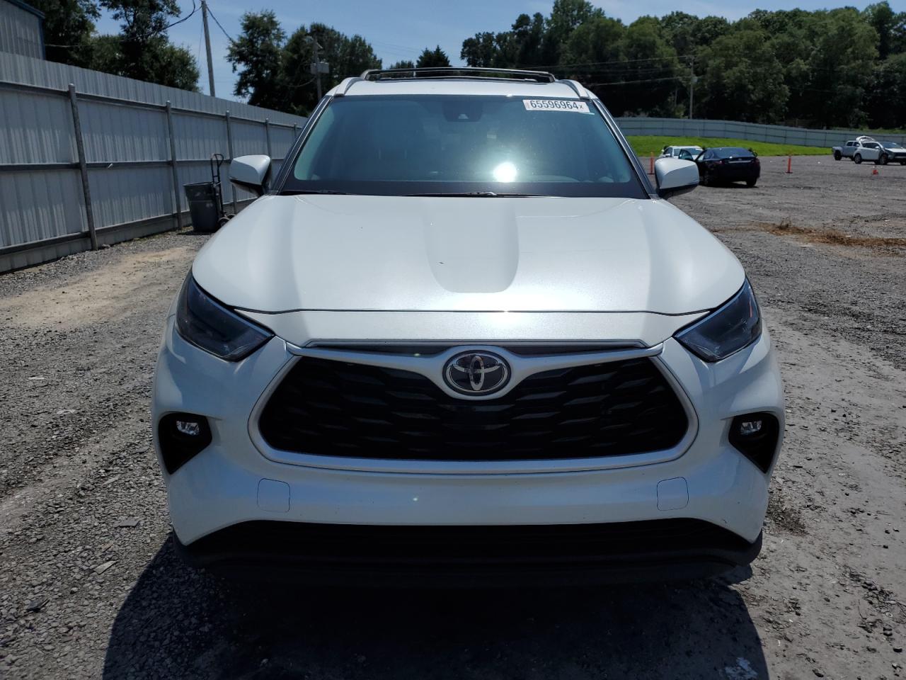 2022 TOYOTA HIGHLANDER XLE VIN:5TDGZRBH0NS589437