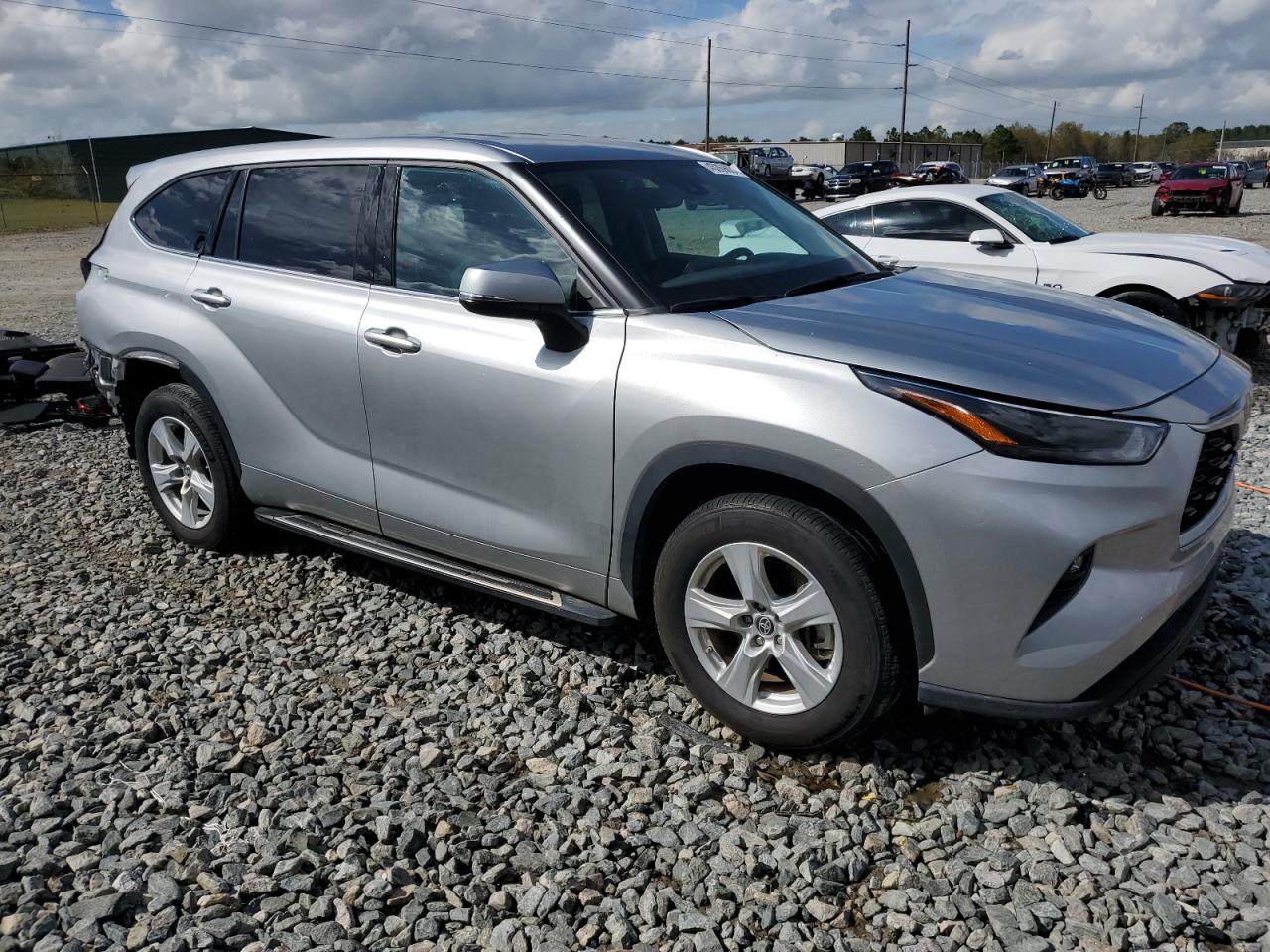 2022 TOYOTA HIGHLANDER L VIN:5TDZZRAH5NS138529