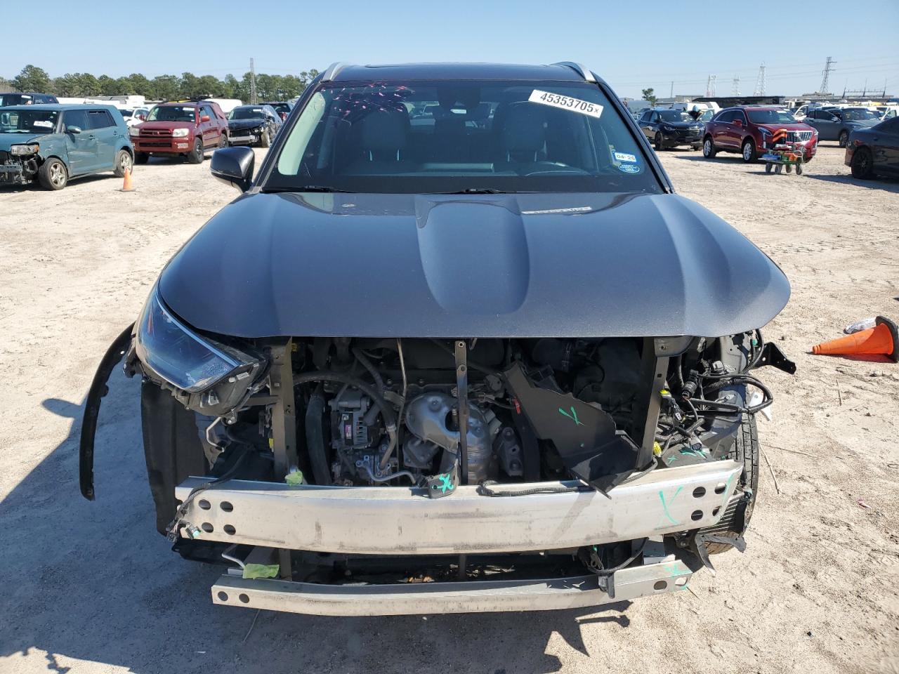 2022 TOYOTA HIGHLANDER XLE VIN:5TDGZRAH8NS557577