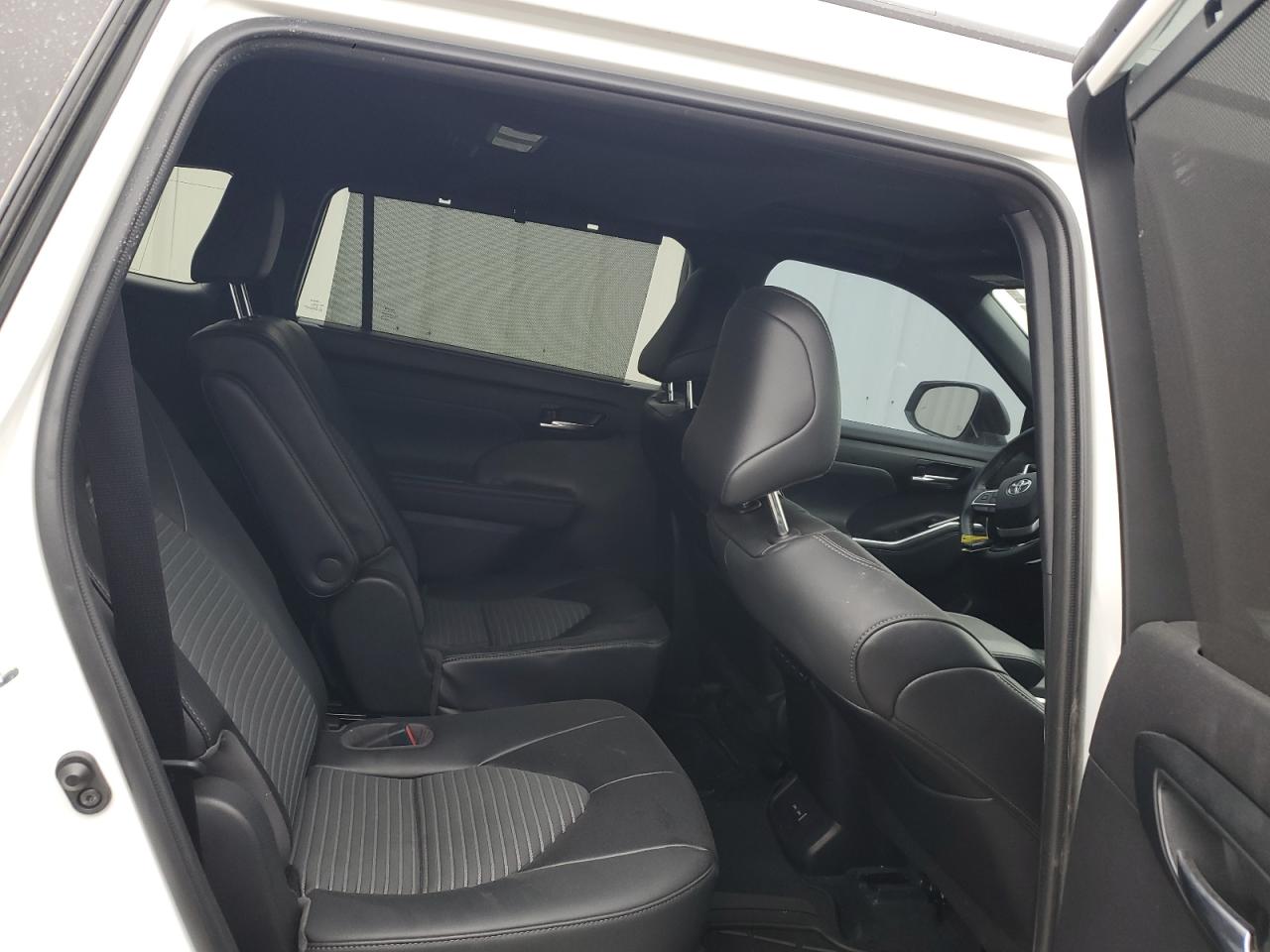 2022 TOYOTA HIGHLANDER XSE VIN:5TDLZRAHXNS123496