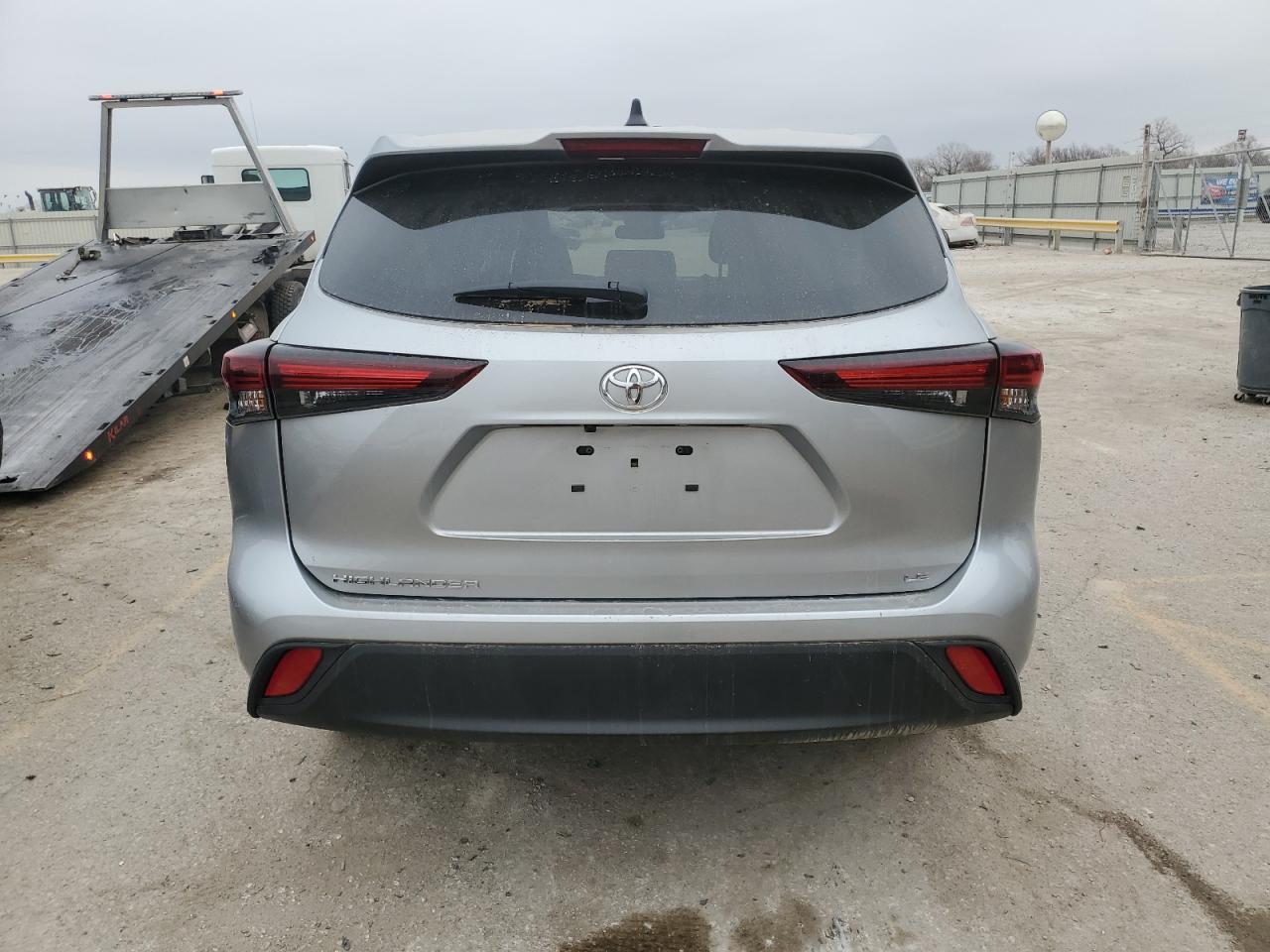 2024 TOYOTA HIGHLANDER LE VIN:5TDKDRAHXRS050484