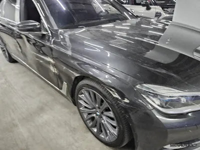 2016 BMW 750 VIN:
