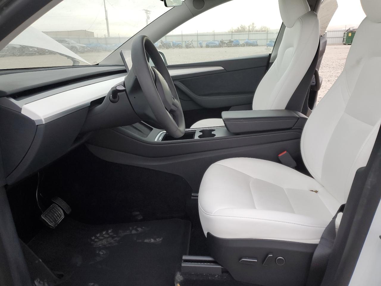 2023 TESLA MODEL Y  VIN:7SAYGAEE5PF824356