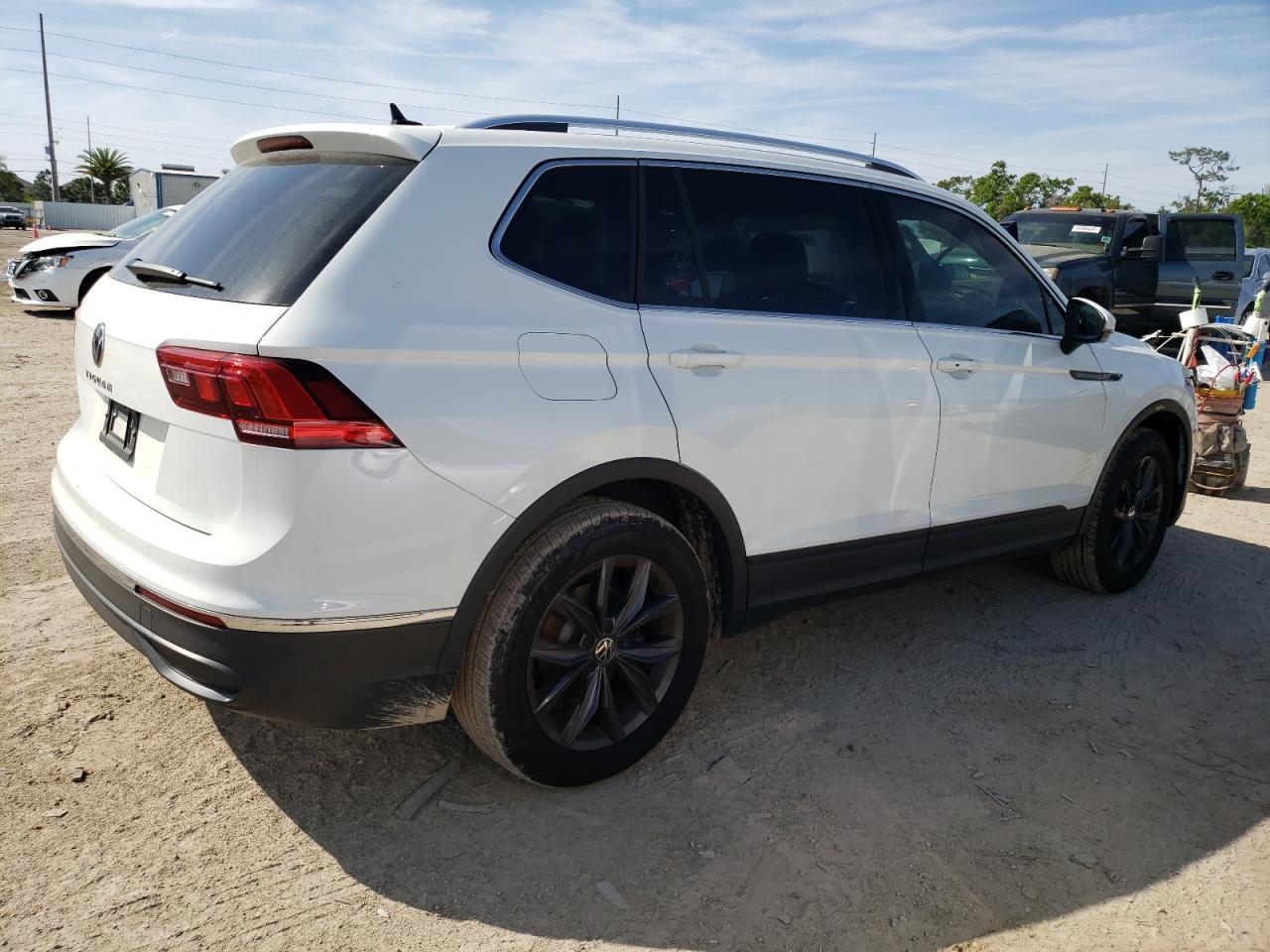 2022 VOLKSWAGEN TIGUAN SE VIN:3VV3B7AX2NM176551