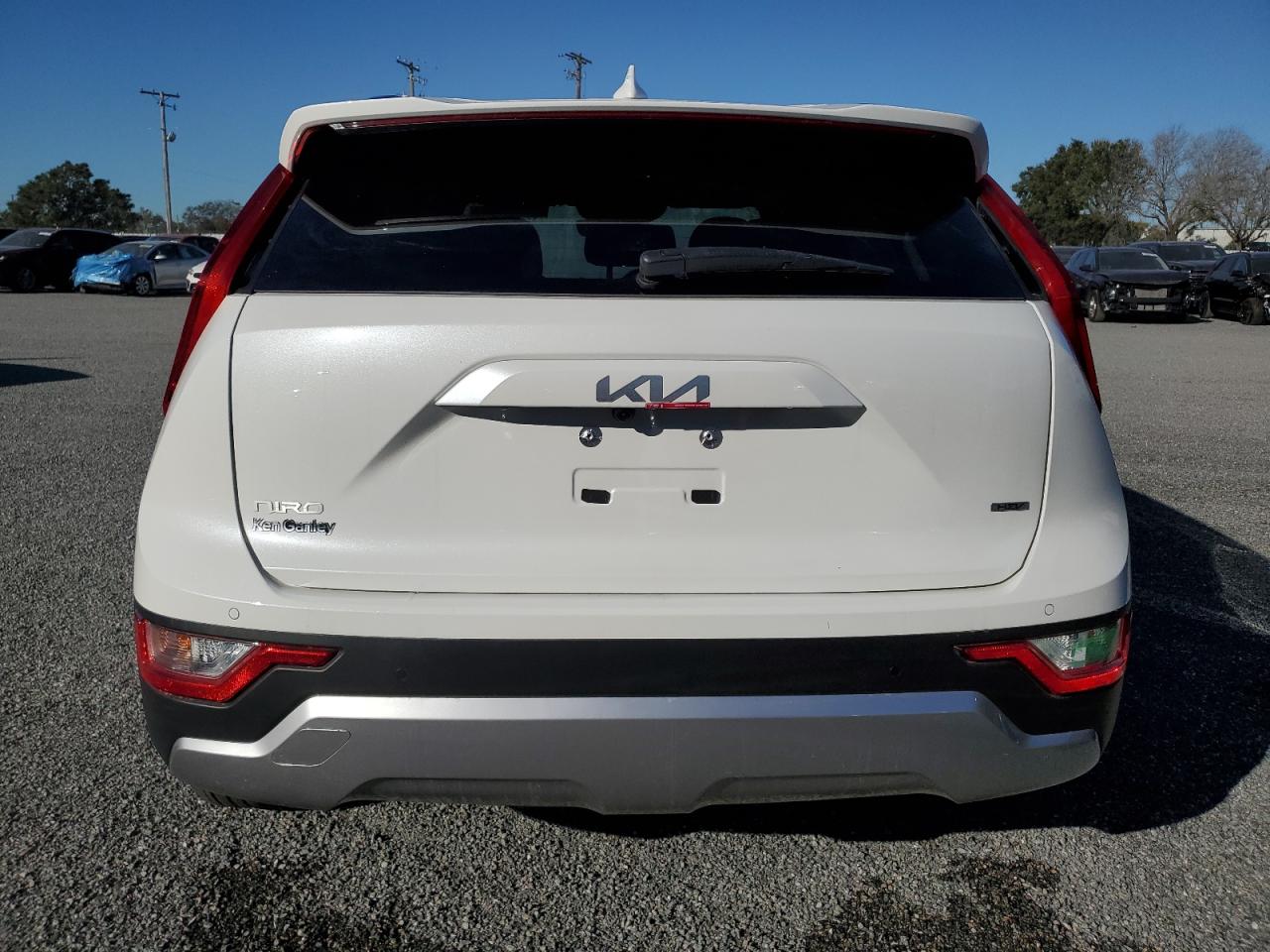 2024 KIA NIRO EX VIN:KNDCR3LE0R5204356