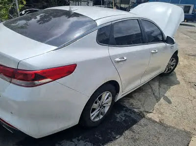2016 Kia K5 KNAGS416BGA070951 VIN:KNAGS416BGA070951