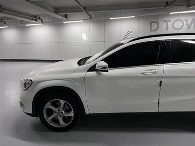 2019 Mercedes-Benz GLA 220 VIN: