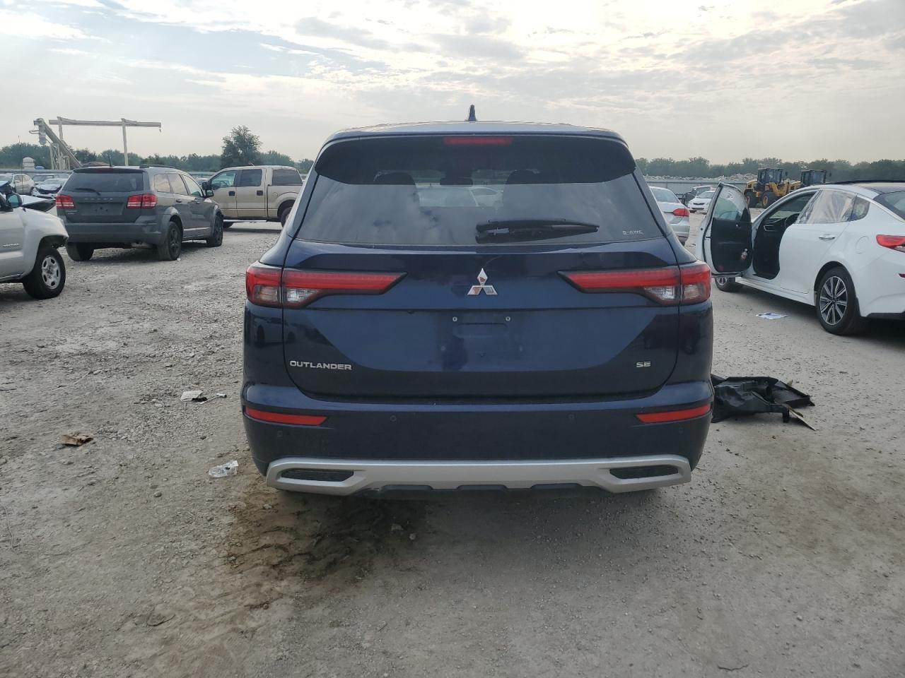 2022 MITSUBISHI OUTLANDER SE VIN:JA4J4UA87NZ036396