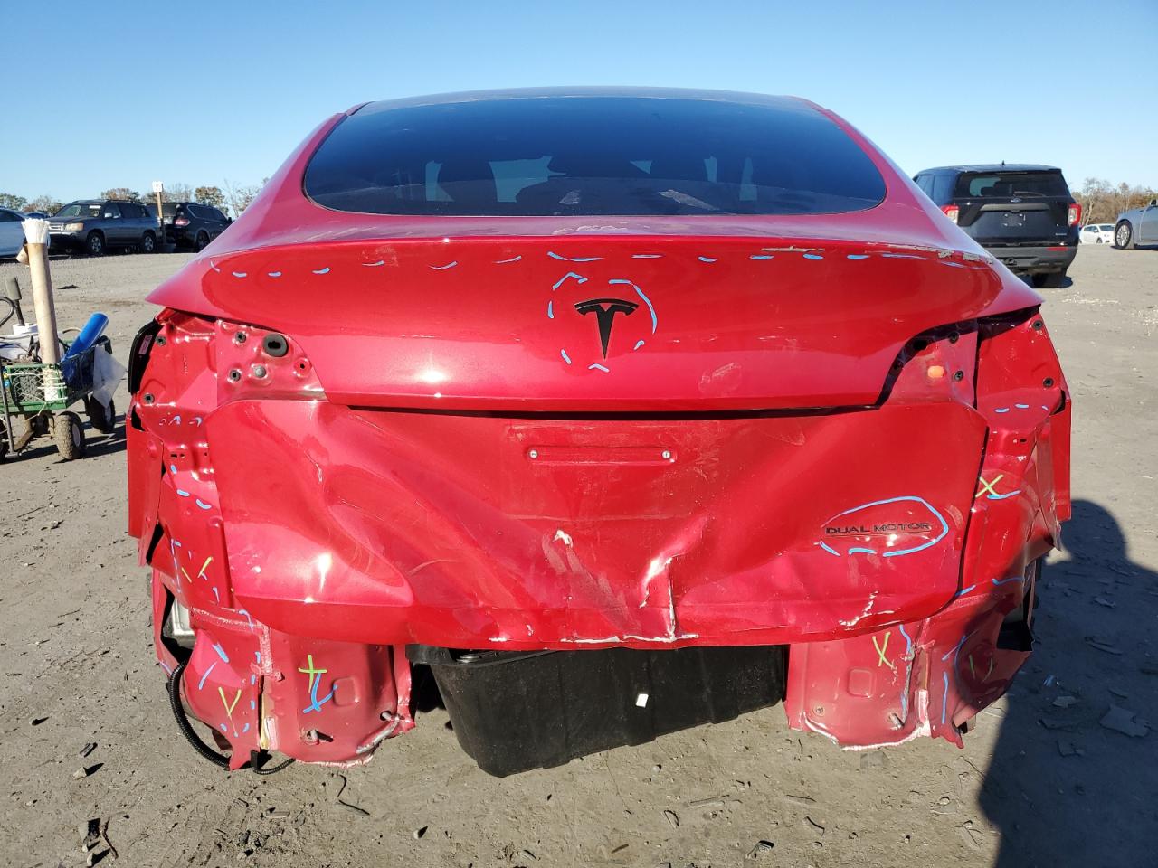 2023 TESLA MODEL Y  VIN:7SAYGDEF5PF800276