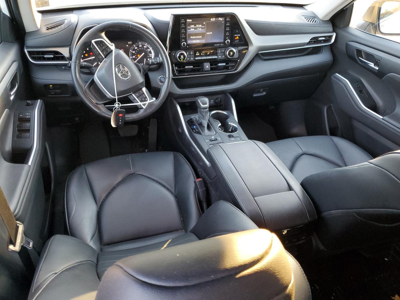 2022 TOYOTA HIGHLANDER XLE VIN:5TDGZRBH0NS590832