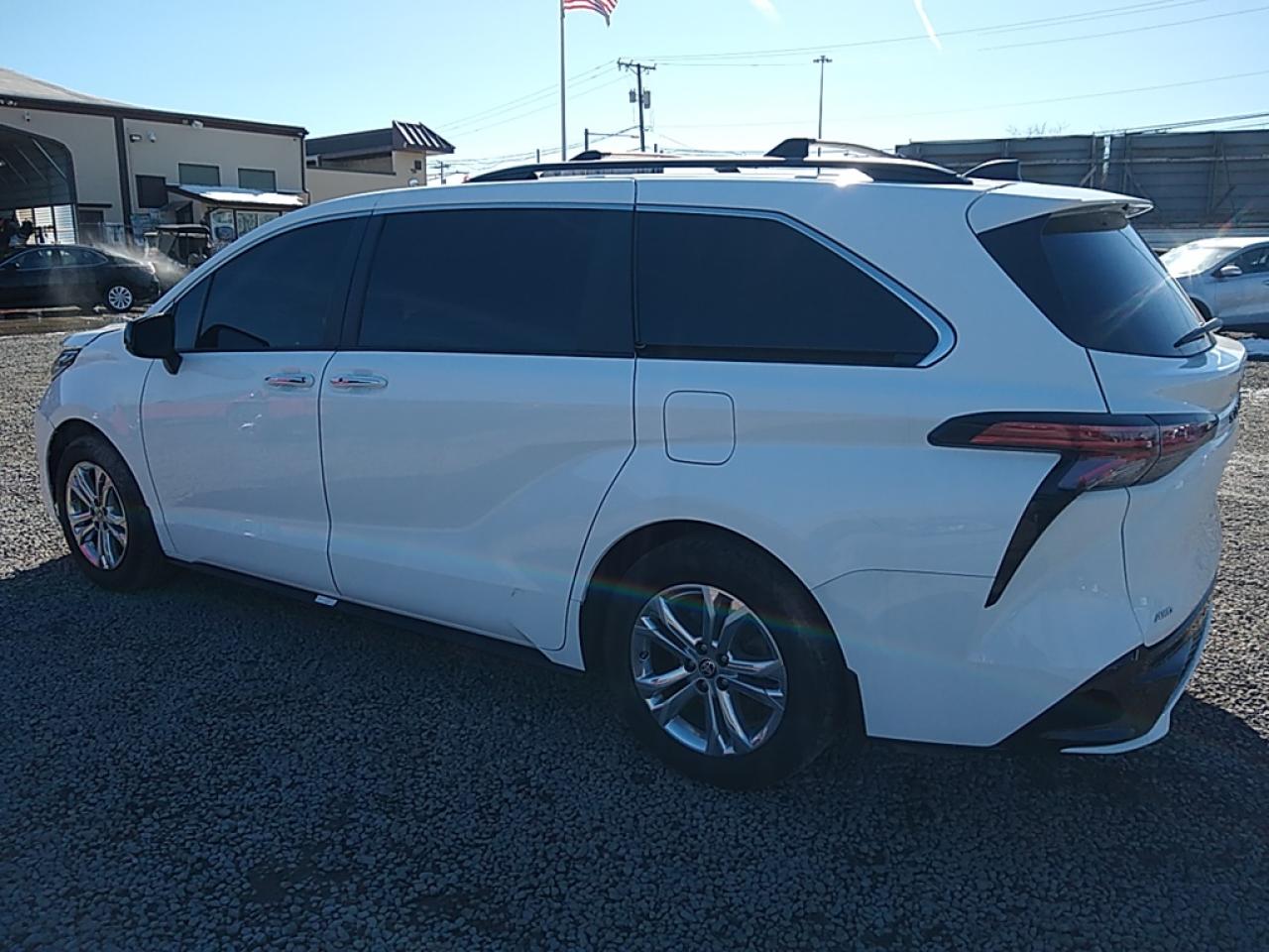 2022 TOYOTA SIENNA XSE VIN:5TDDSKFC7NS051184