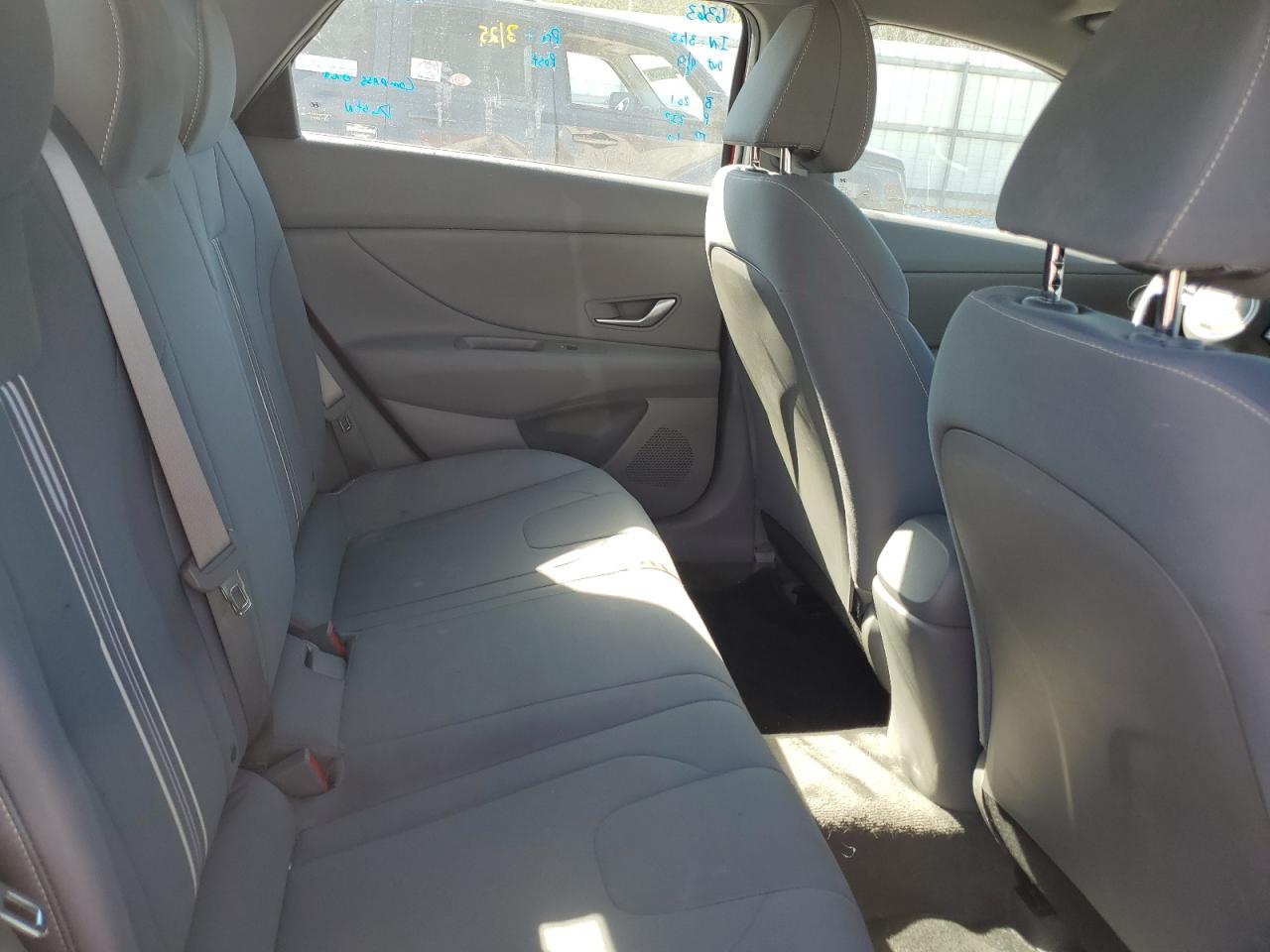 2023 HYUNDAI ELANTRA SEL VIN:5NPLM4AG9PH111891