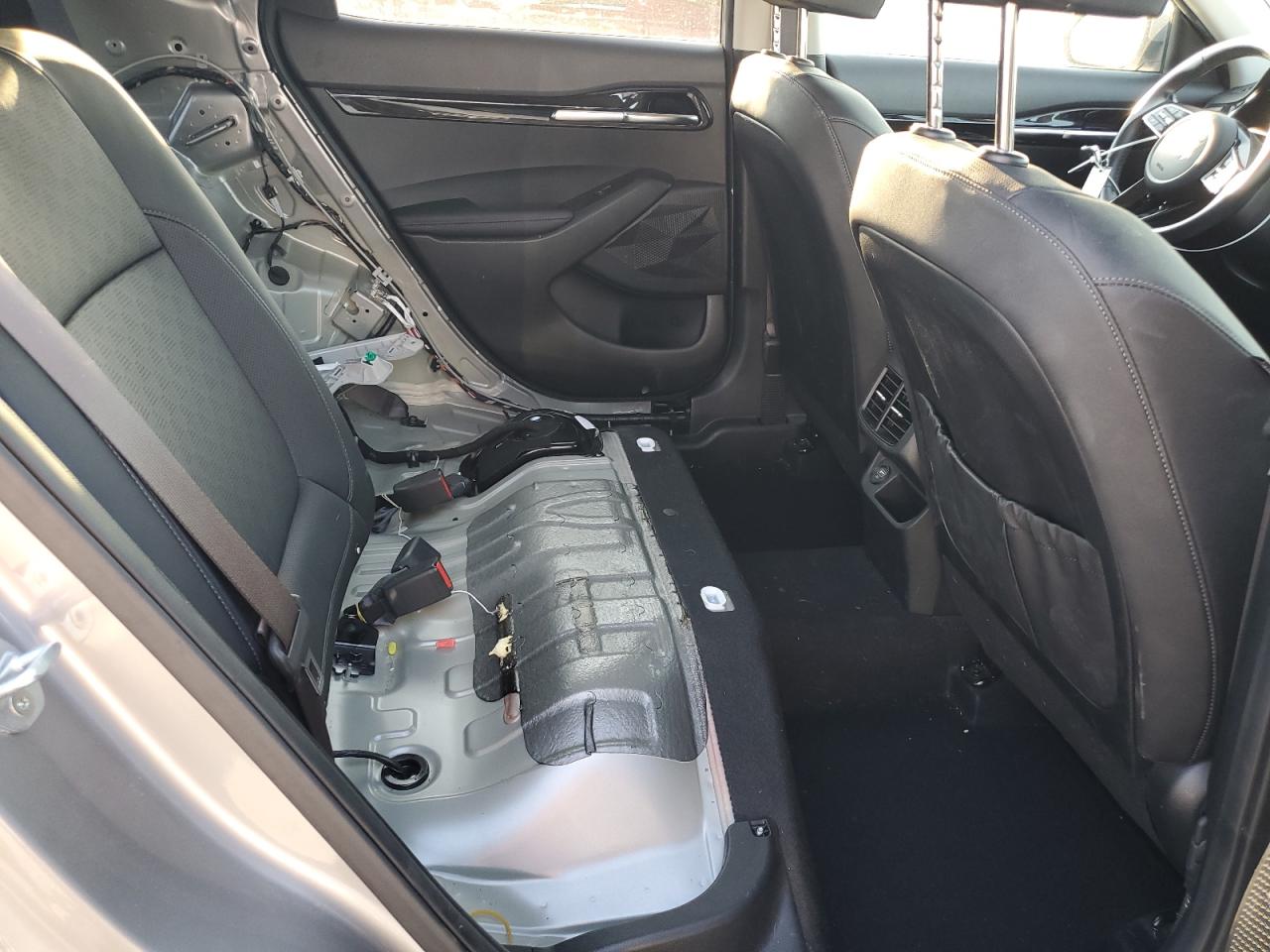 2022 KIA SELTOS EX VIN:KNDERCAA2N7304773
