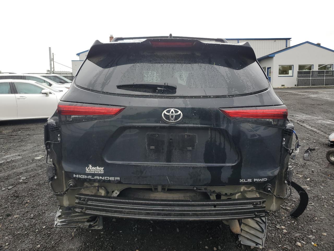 2022 TOYOTA HIGHLANDER XLE VIN:5TDGZRBH5NS221724