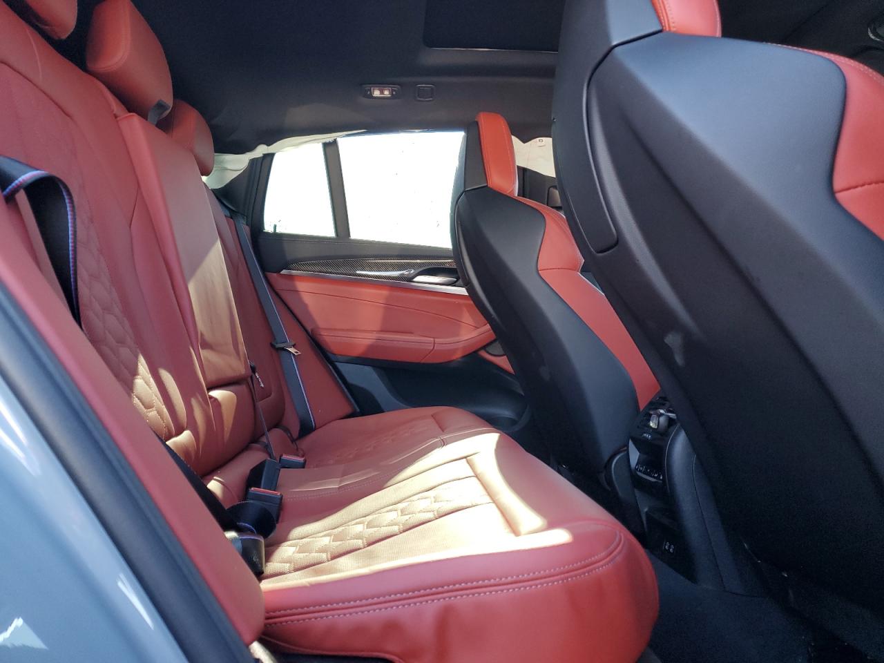 2024 BMW X4 M VIN:5YM23EC01R9W18369