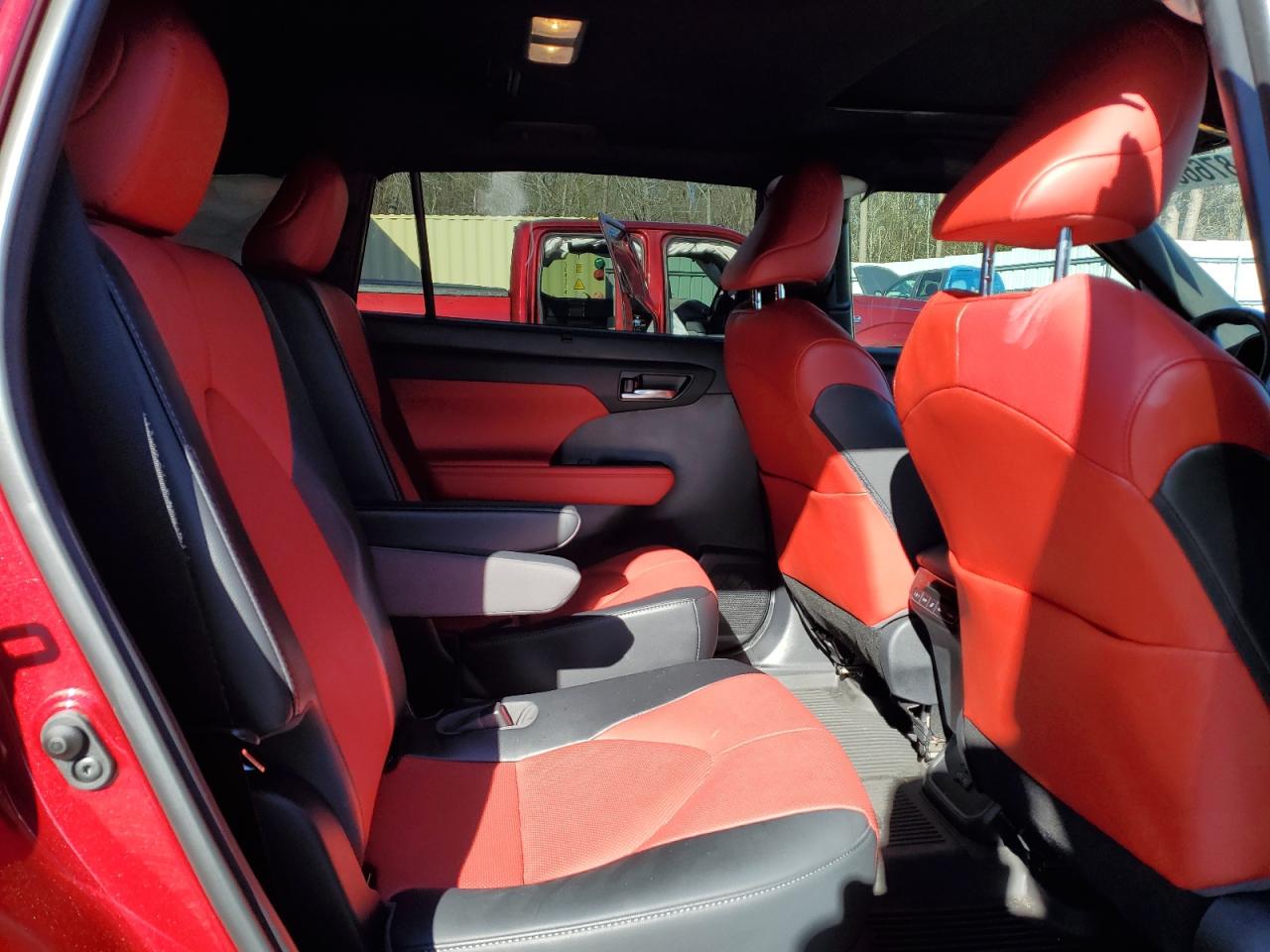 2022 TOYOTA HIGHLANDER XSE VIN:5TDLZRAH1NS112760