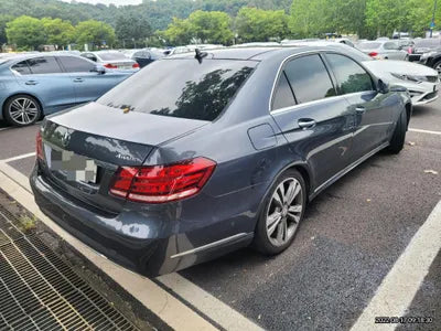 2015 Mercedes-Benz E 300 VIN: