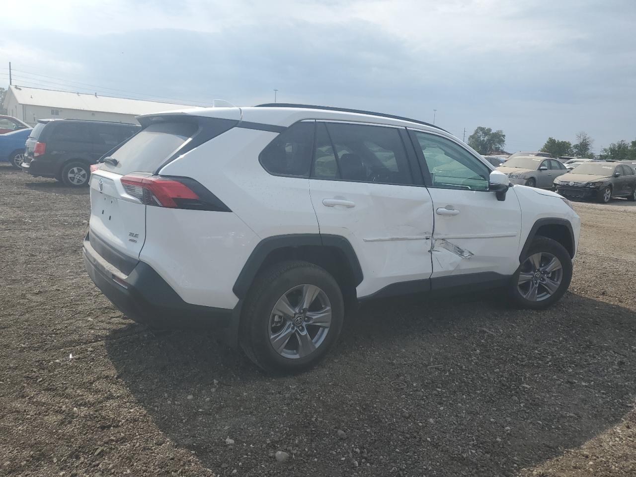 2023 TOYOTA RAV4 XLE VIN:2T3P1RFV3PC391610