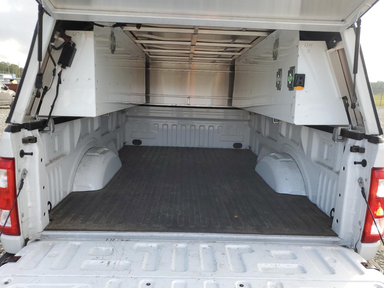 2023 FORD F150  VIN:1FTMF1CB2PKE94752