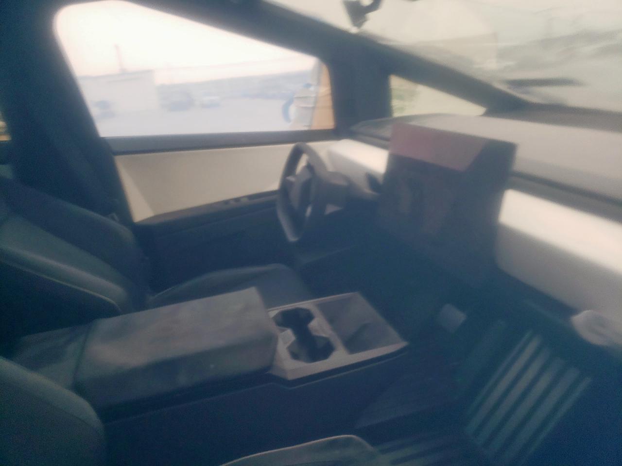 2024 TESLA CYBERTRUCK  VIN:7G2CEHED3RA021099