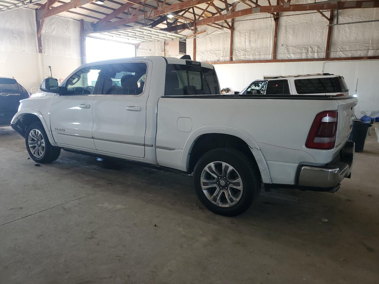 2023 RAM 1500 LIMITED VIN:1C6SRFPT8PN586582