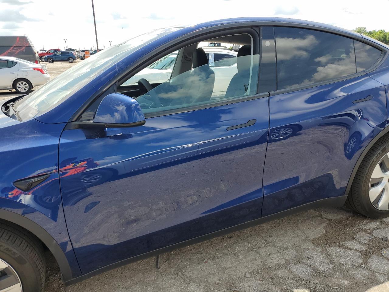 2023 TESLA MODEL Y  VIN:7SAYGDEE8PA159208