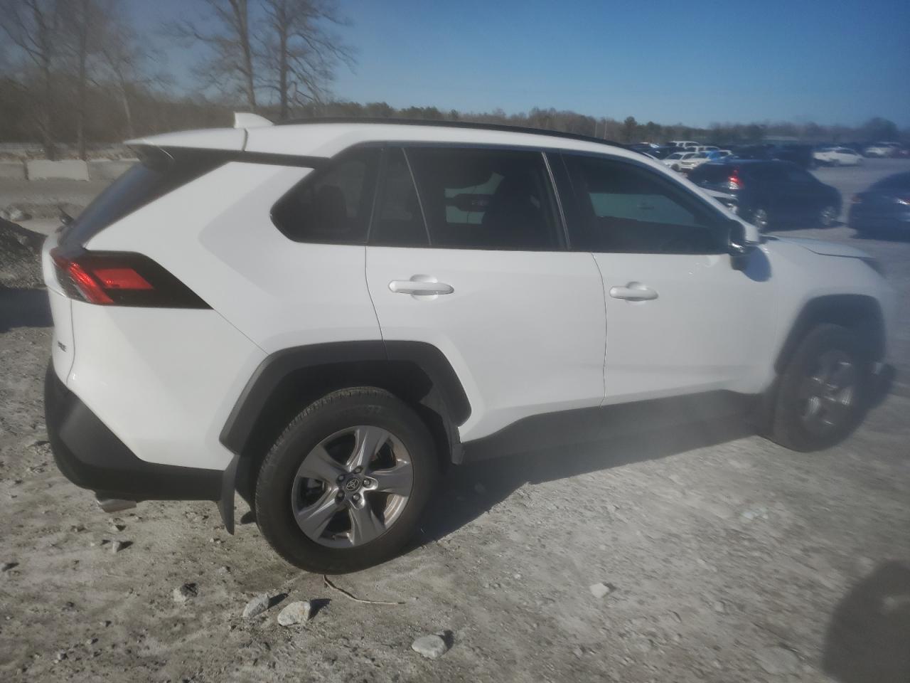 2024 TOYOTA RAV4 XLE VIN:2T3W1RFV7RC264938