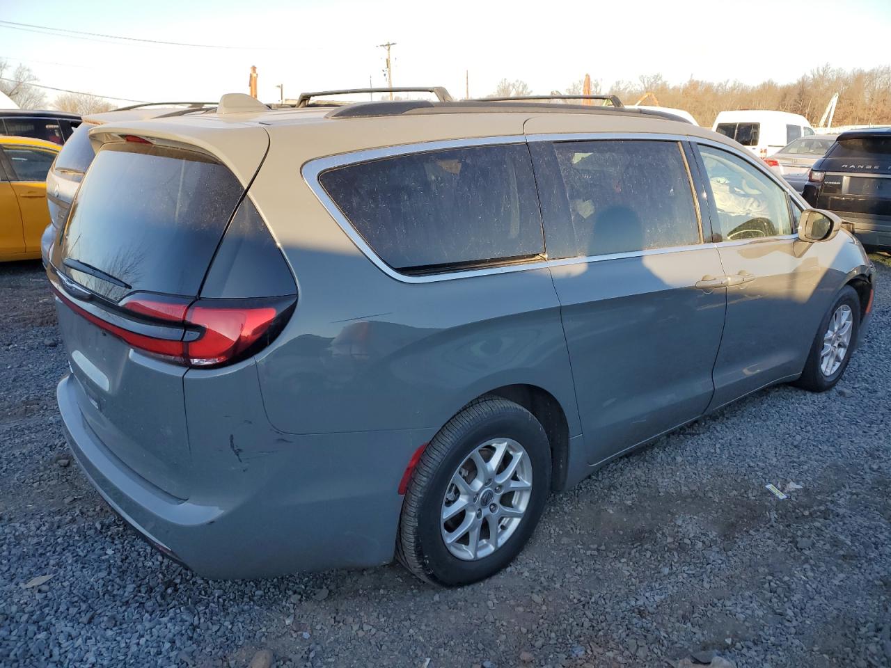 2022 CHRYSLER PACIFICA TOURING L VIN:2C4RC1BG5NR142615