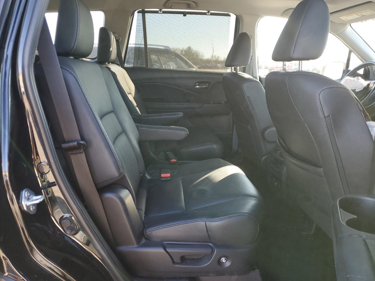 2022 HONDA PILOT TOURING VIN:5FNYF6H67NB000678