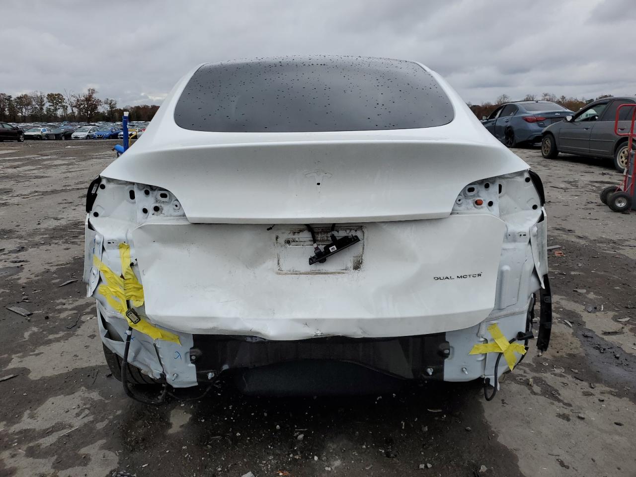 2022 TESLA MODEL Y  VIN:7SAYGDEE7NA018739