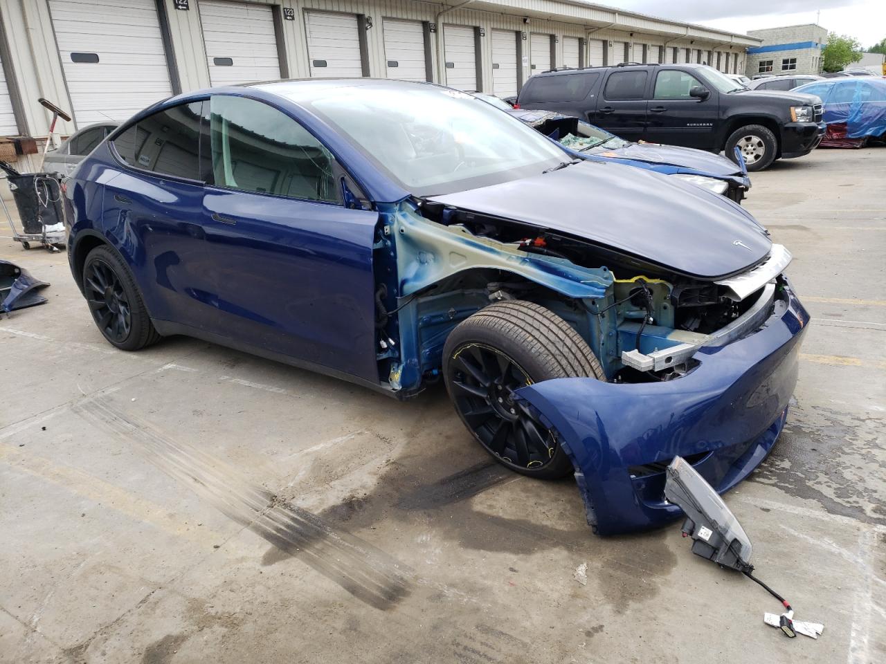 2023 TESLA MODEL Y  VIN:7SAYGDEEXPF607211