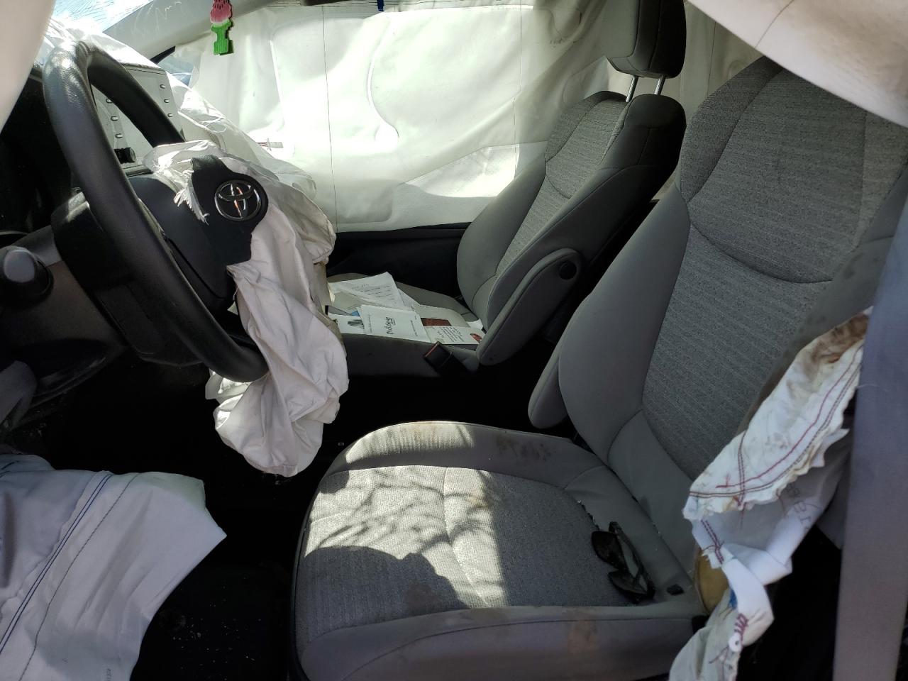 2022 TOYOTA SIENNA LE VIN:5TDKRKEC3NS133210