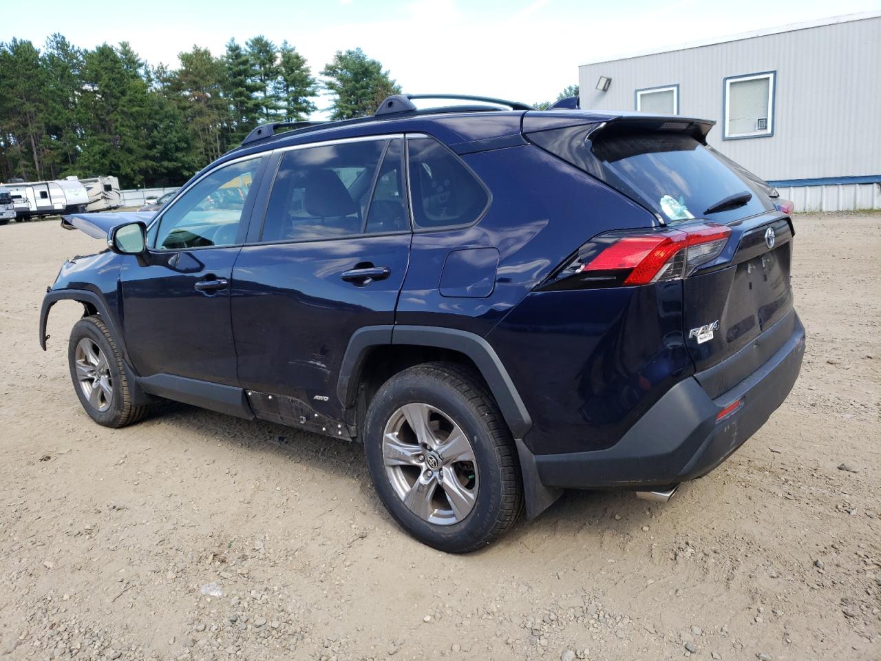 2022 TOYOTA RAV4 XLE VIN:JTMRWRFV7ND567609