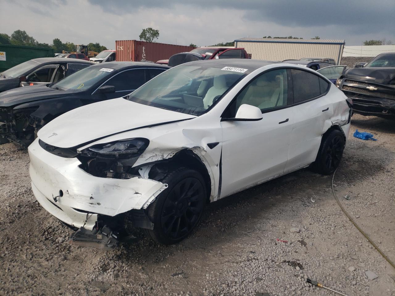 2023 TESLA MODEL Y  VIN:7SAYGAEE9PF849437