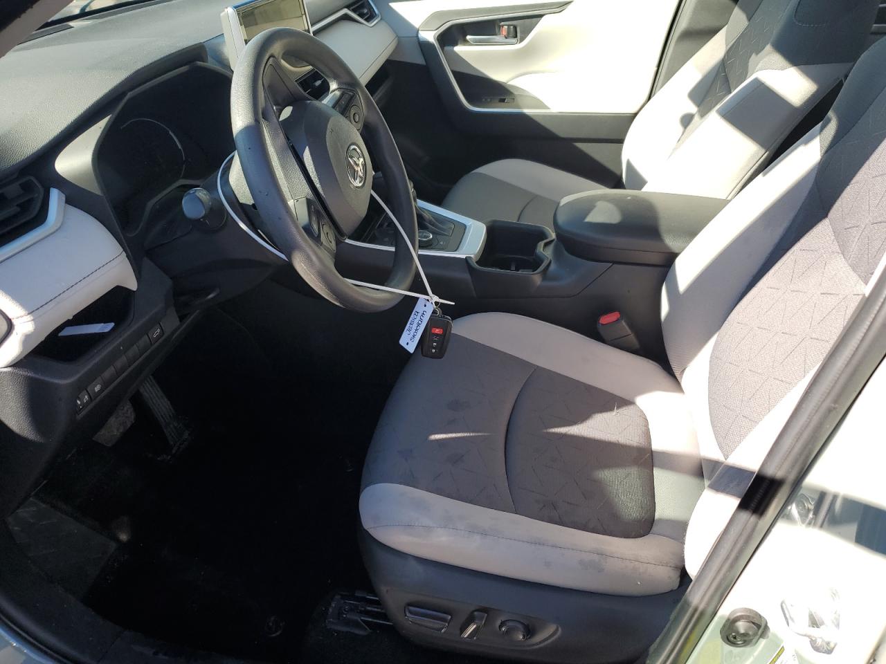 2023 TOYOTA RAV4 XLE VIN:4T3RWRFVXPU098733