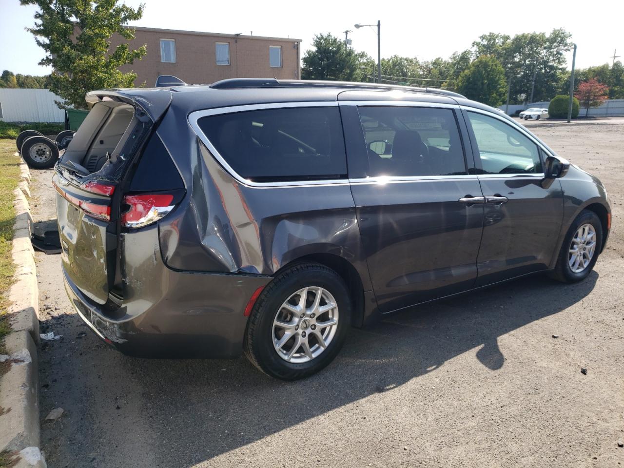 2022 CHRYSLER PACIFICA TOURING L VIN:2C4RC1BG0NR122143