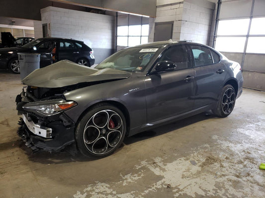 2022 ALFA ROMEO GIULIA SUPER VIN:ZARFANBN2N7652653