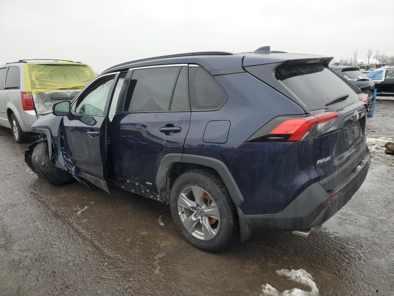 2024 TOYOTA RAV4 XLE VIN:4T3RWRFV4RU124973