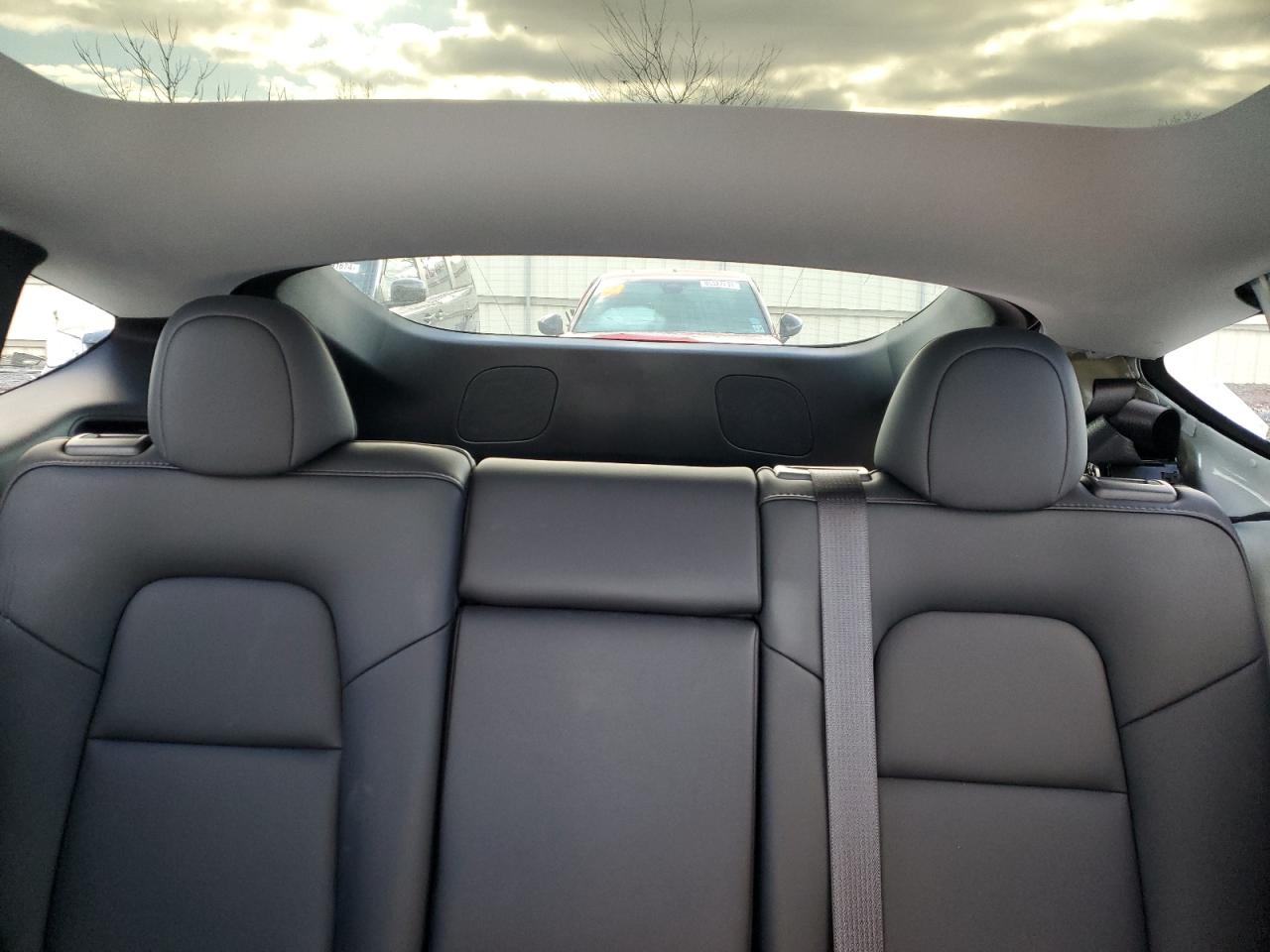 2024 TESLA MODEL Y  VIN:7SAYGDEE0RA328625