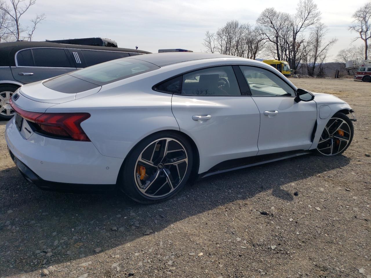 2024 AUDI RS E-TRON GT  VIN:WAUBHBFW7R7901666