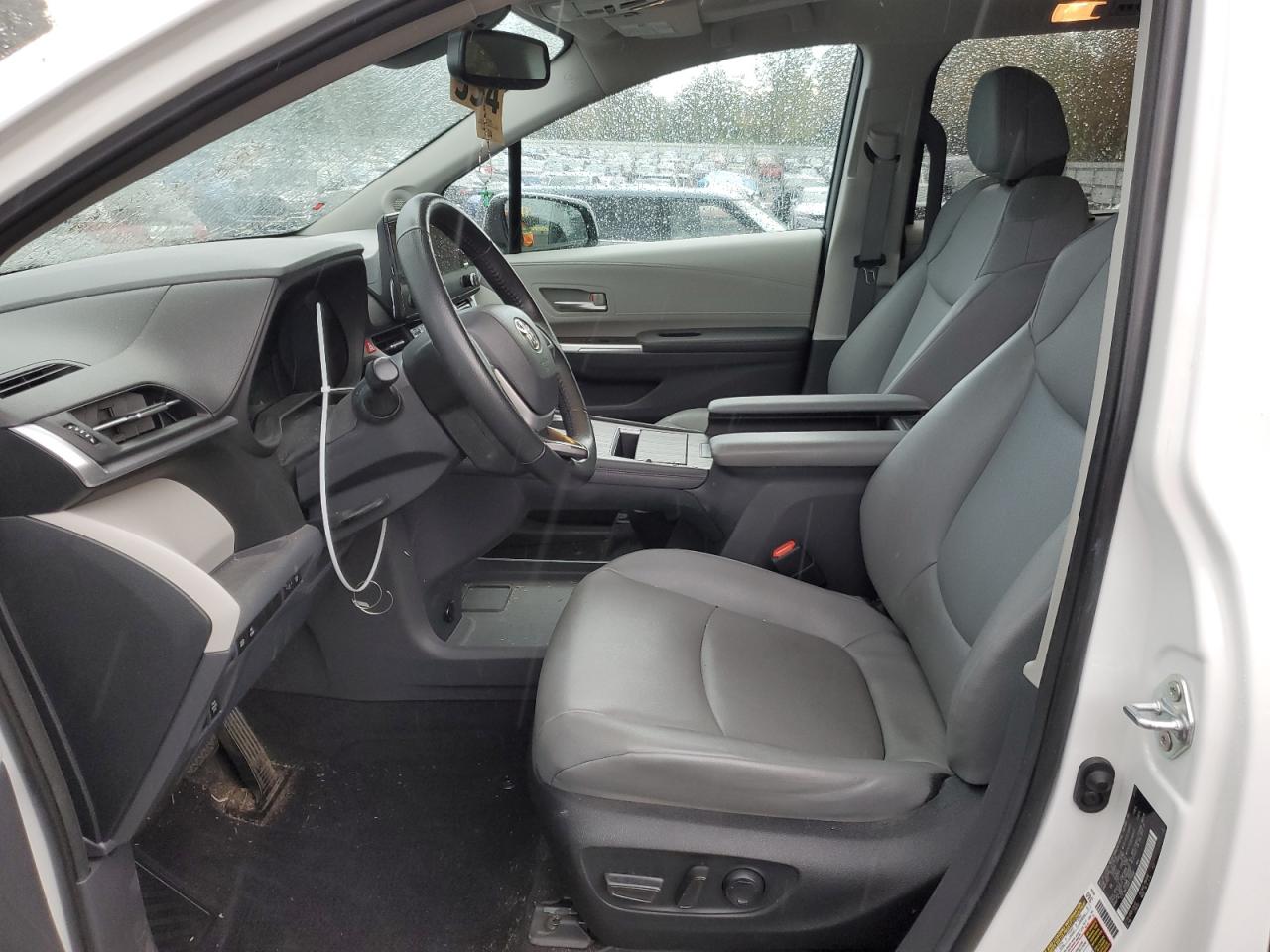 2022 TOYOTA SIENNA XLE VIN:5TDJRKEC6NS125999