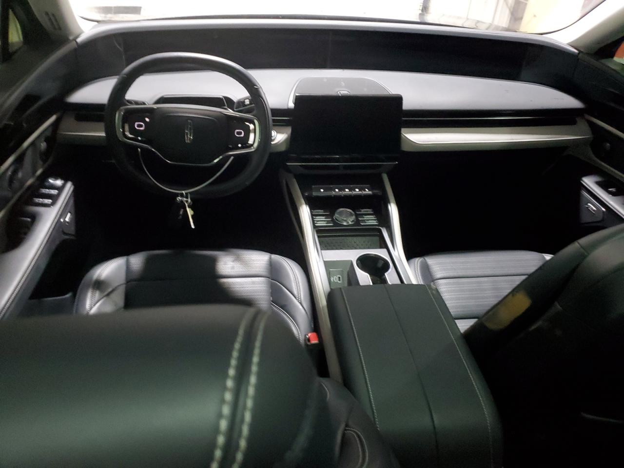 2024 LINCOLN NAUTILUS RESERVE VIN:5LMPJ8K43RJ804982