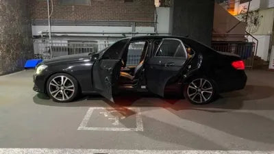 2015 Mercedes-Benz E 220 VIN: