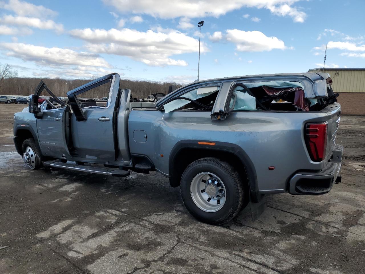2024 GMC SIERRA K3500 DENALI VIN:1GT49WEY6RF230998