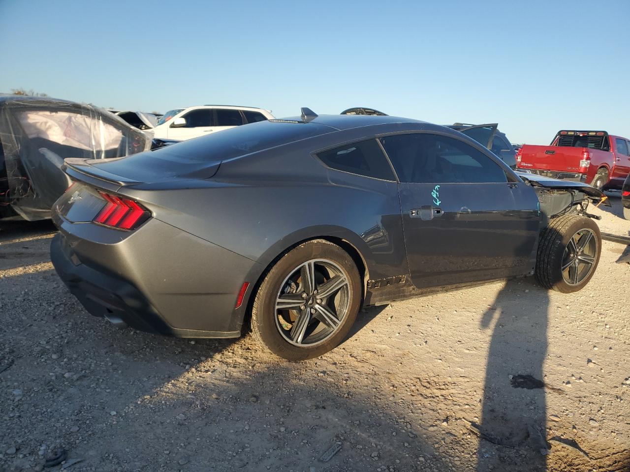 2024 FORD MUSTANG  VIN:1FA6P8TH4R5109217