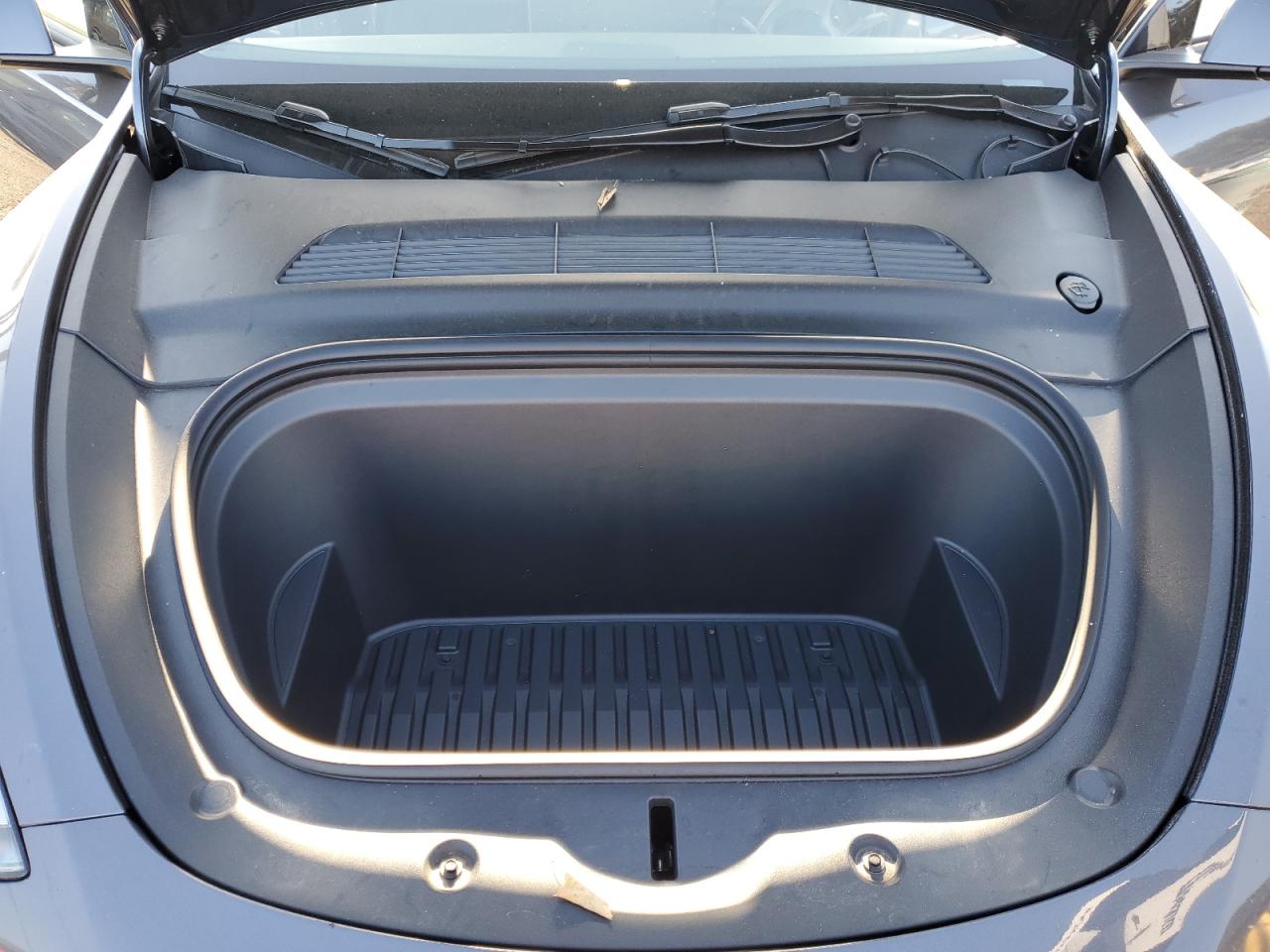 2023 TESLA MODEL Y  VIN:7SAYGDED4PF947865
